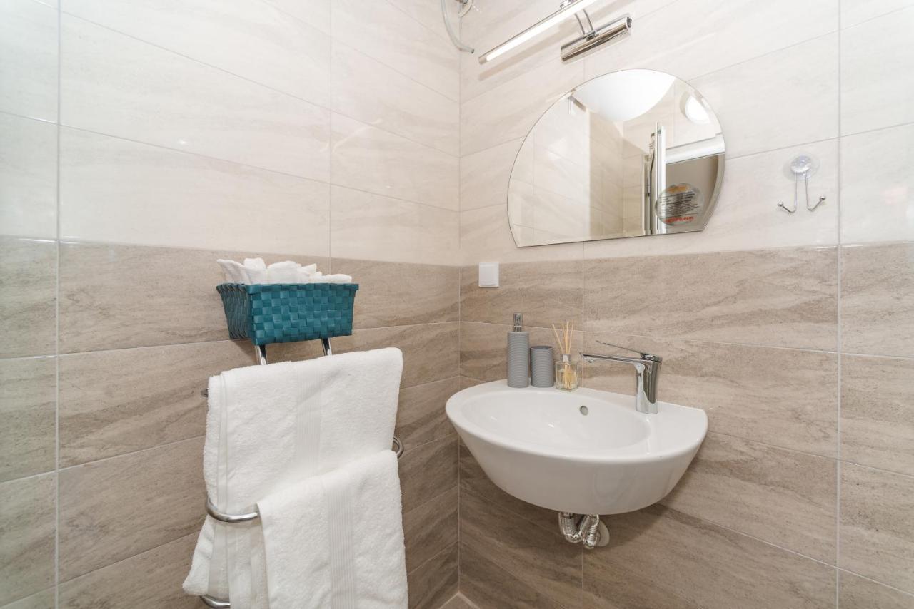 Alma Apartment - Stylish 1Bd Flat With Balcony By Flat Mаnager Plovdiv Kültér fotó